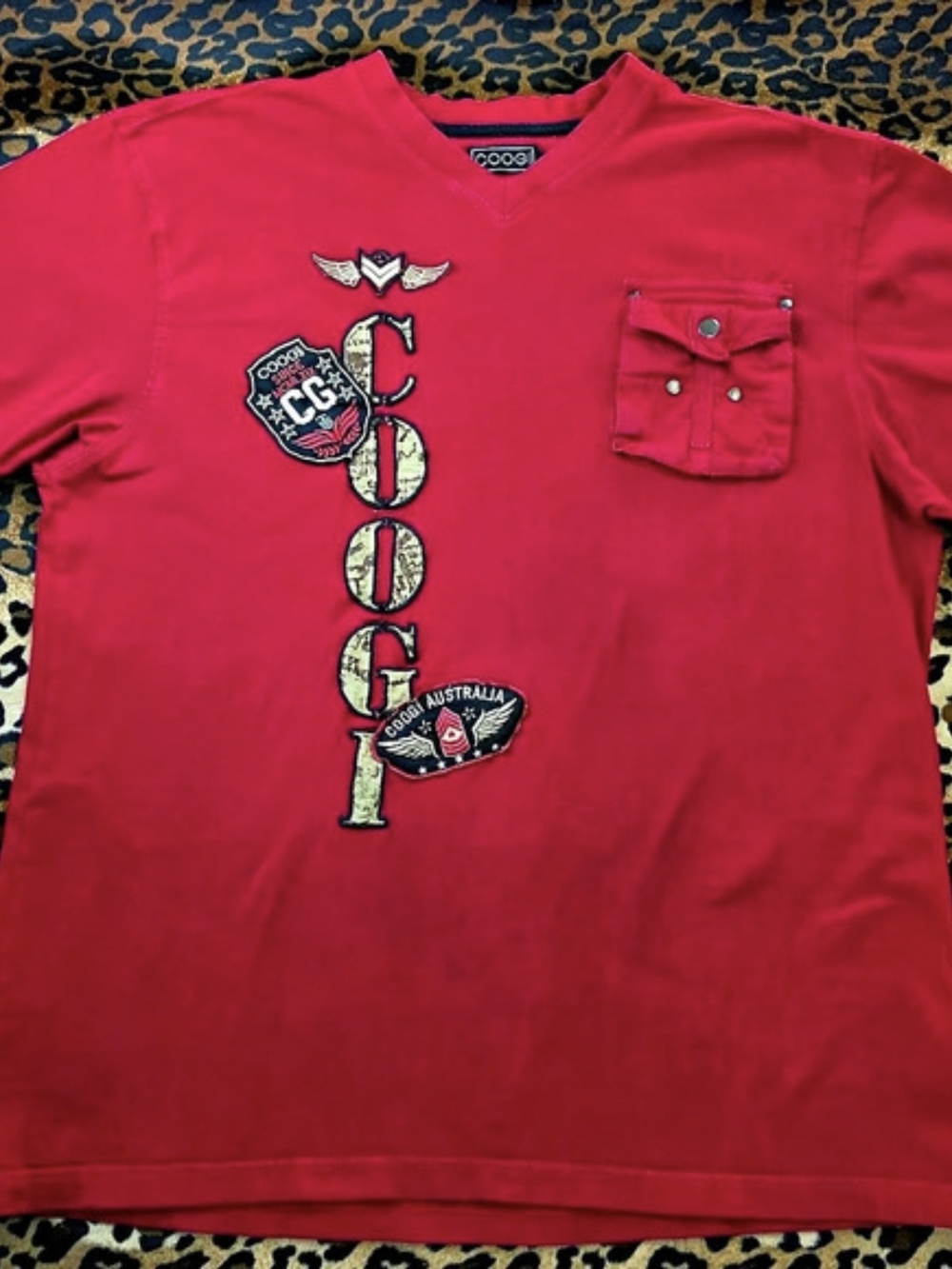 Coogi Graphic Pocket T-Shirt in Pink Size 2XL